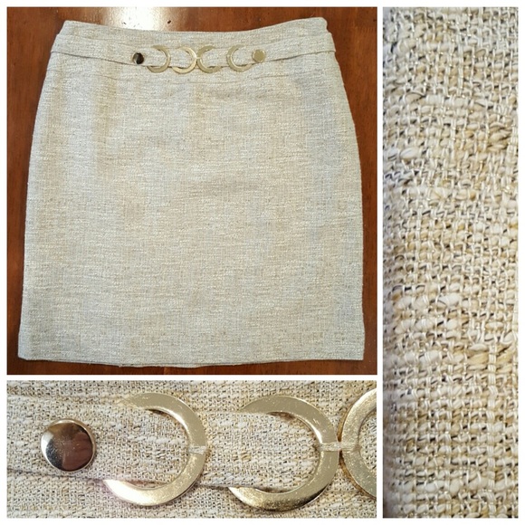 ANTONIO MELANI Dresses & Skirts - Cream tweed skirt with gold belt detail